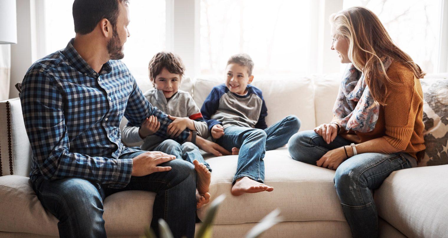 Boşanma Üzerine Çocuklarla Nasıl Konuşulur: Ebeveynler İçin Tam Kılavuz