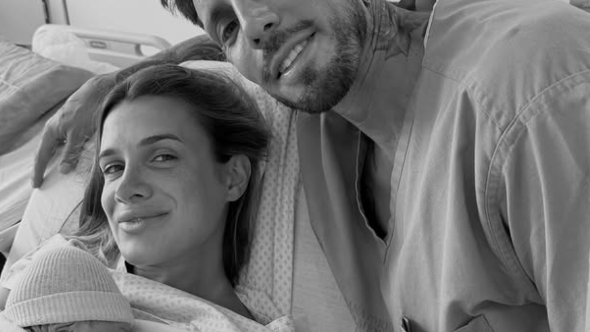 Cami Homs'un Doğumuna Dair Eşsiz Video ile Takipçilerini Duygulandırıyor