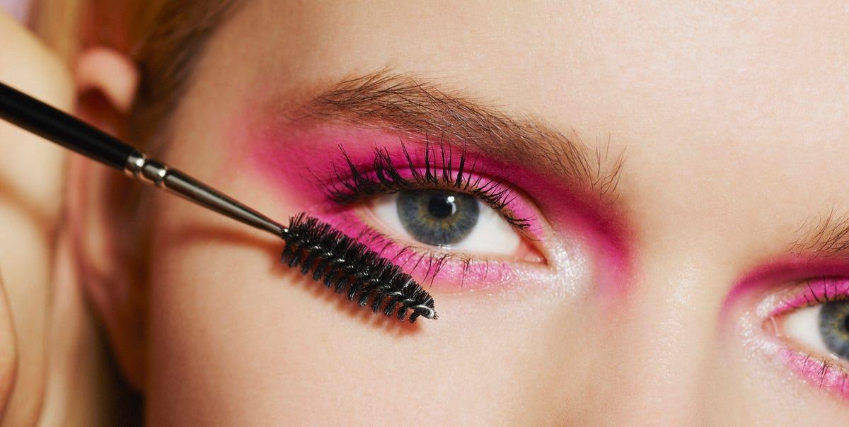 Uzmanlardan Genç Görünüm İçin Makyaj İpuçları