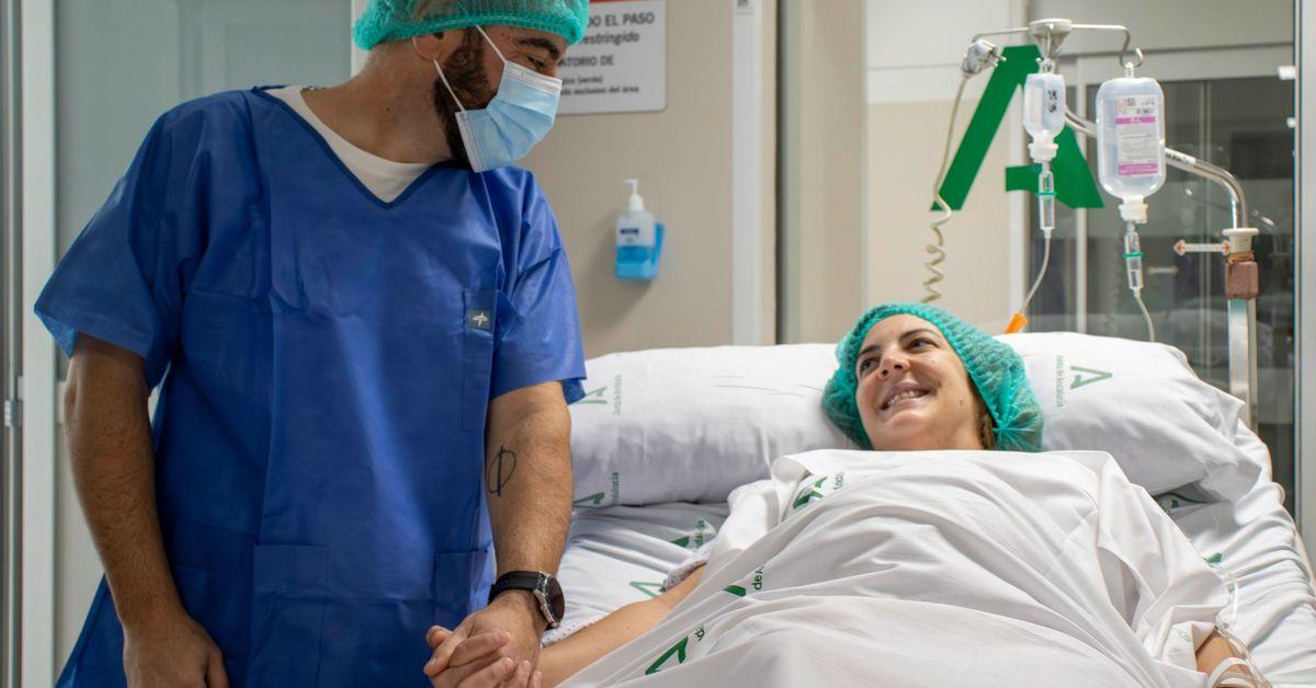 Yeni doğum protokolü: Virgen de las Nieves Hastanesi'nde sezaryen sırasında destek